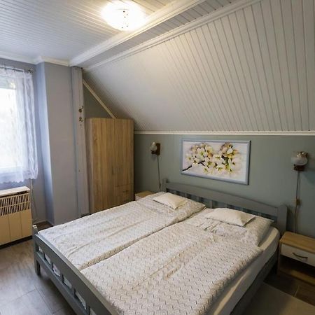 Joli Guesthouse Ordacsehi Esterno foto